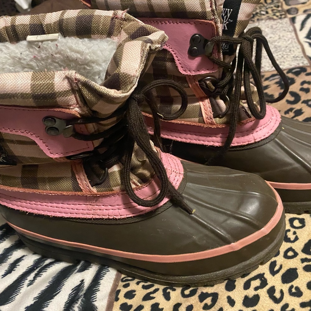Snowy Creek Boots Size 3
